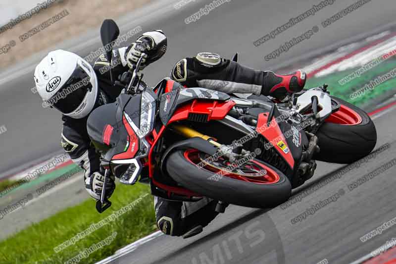 donington no limits trackday;donington park photographs;donington trackday photographs;no limits trackdays;peter wileman photography;trackday digital images;trackday photos